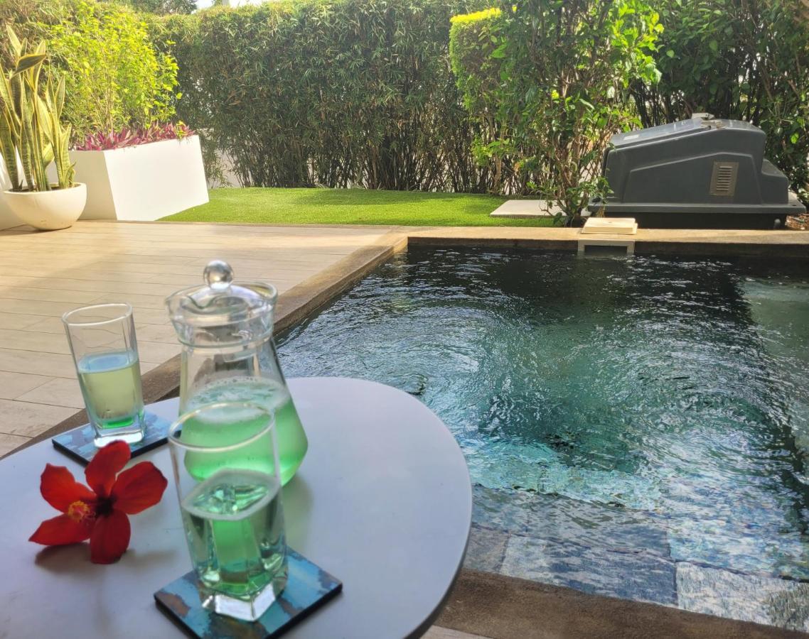 Вилла Latitude - With Private Plunge Pool Ривьер-Нуар Экстерьер фото